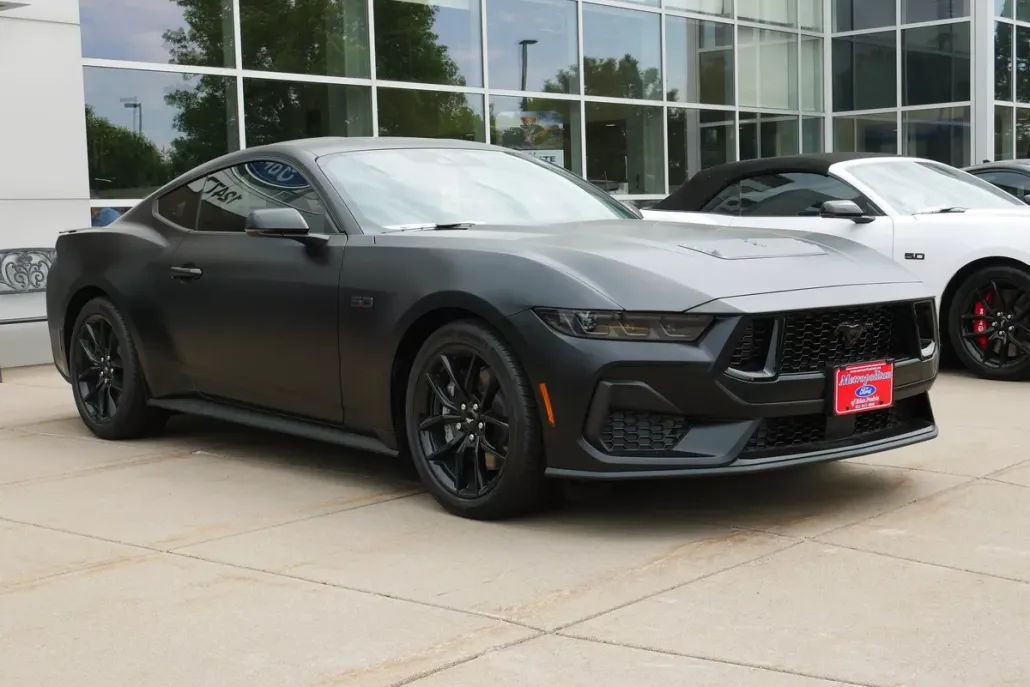 2025 Ford Mustang GT Premium photo 1