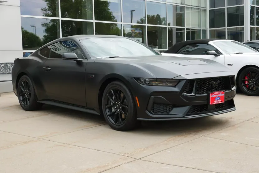 2025 Ford Mustang GT Premium photo 1