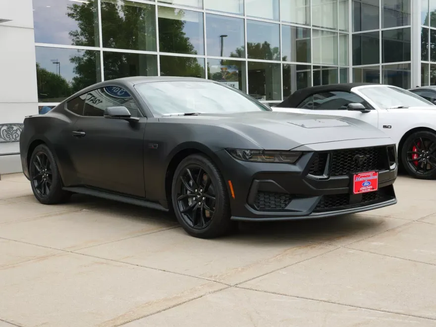 2025 Ford Mustang GT Premium photo 1