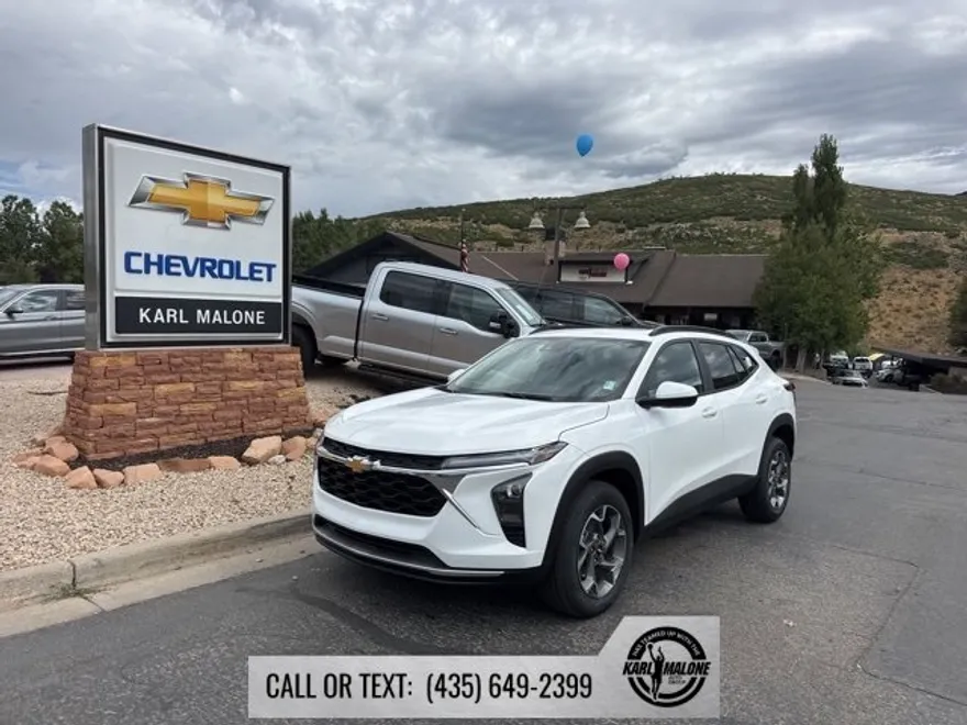 2026 Chevrolet Trax LT photo 1