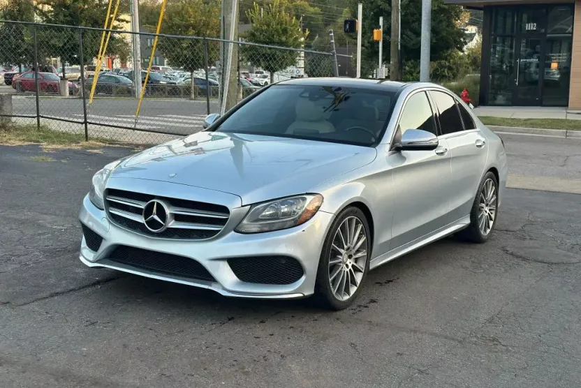 2017 Mercedes Benz C 300 Sedan photo 1