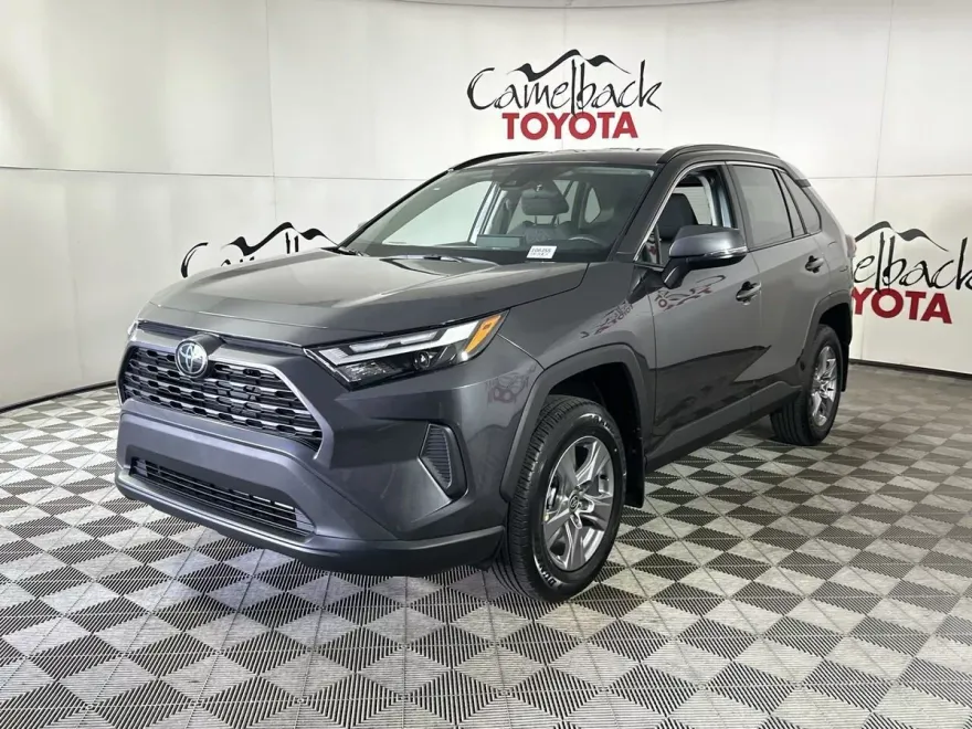 2025 Toyota RAV4 XLE photo 1