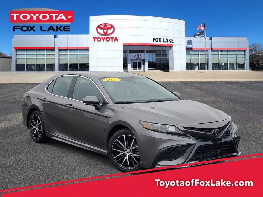 2023 Toyota Camry SE photo 1