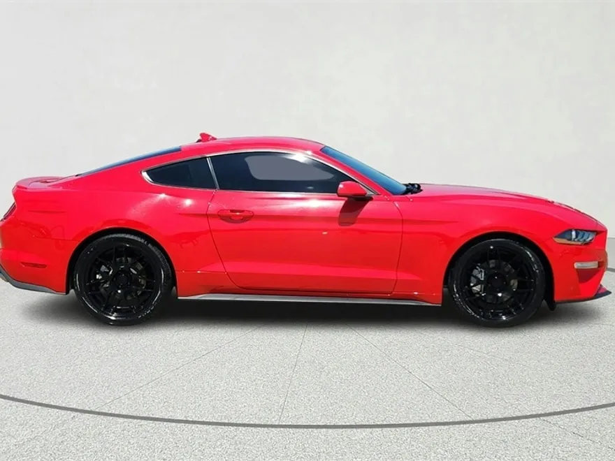 2022 Ford Mustang EcoBoost Premium photo 2