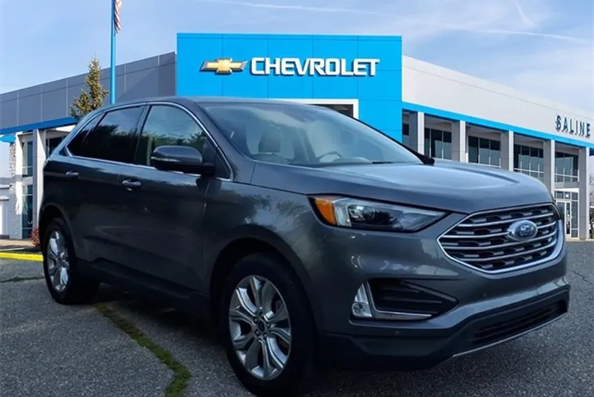 2022 Ford Edge Titanium photo 1