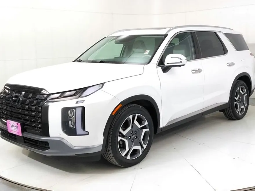 2024 Hyundai Palisade Limited photo 1