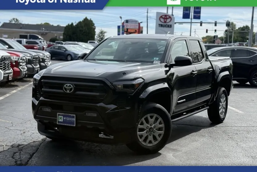 2025 Toyota Tacoma SR5 photo 1