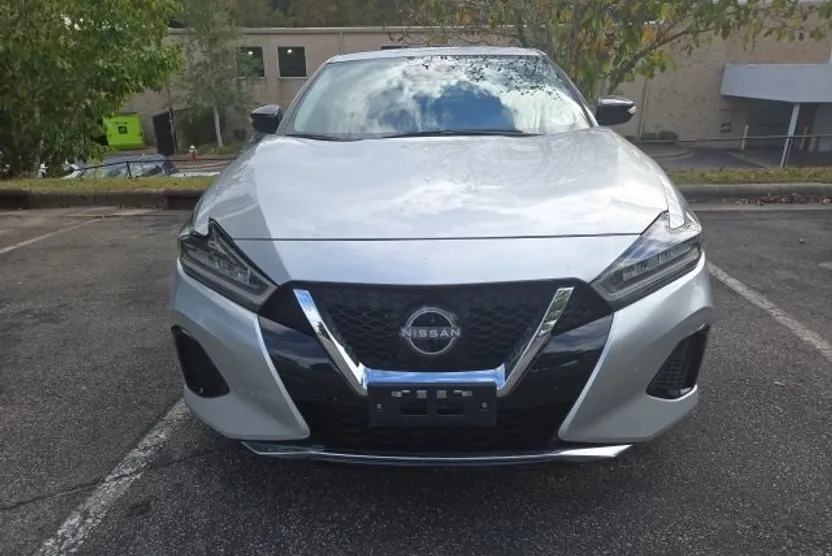 2023 Nissan Maxima SV photo 1