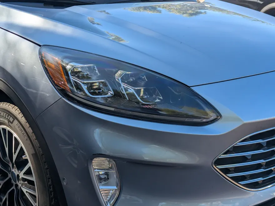 2022 Ford Escape Titanium Plug-In Hybrid photo 1