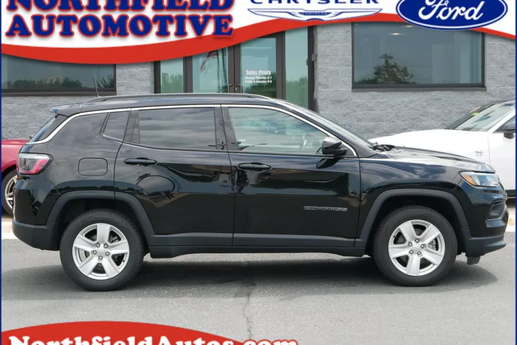 2022 Jeep Compass Latitude photo 1