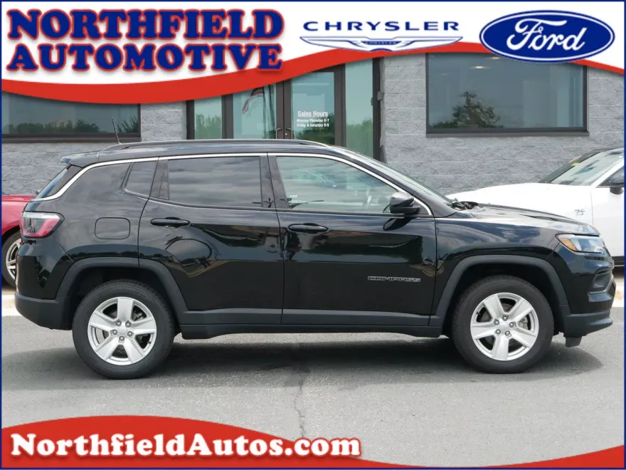2022 Jeep Compass Latitude photo 1