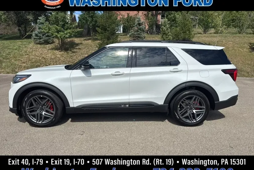 2025 Ford Explorer ST photo 1