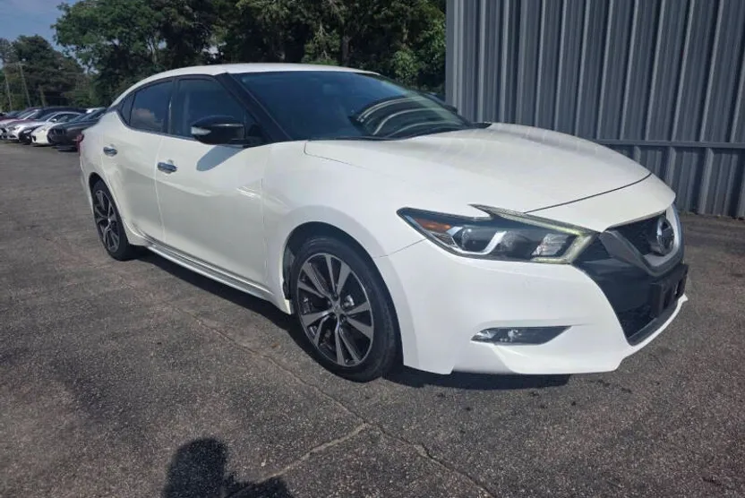 2017 Nissan Maxima Platinum photo 1