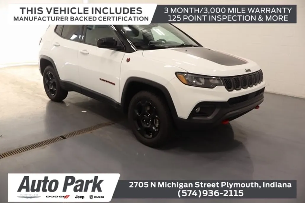 2024 Jeep Compass Trailhawk photo 1