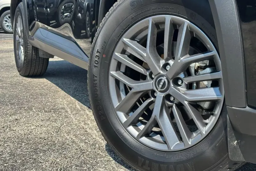 2024 Nissan Rogue S photo 1