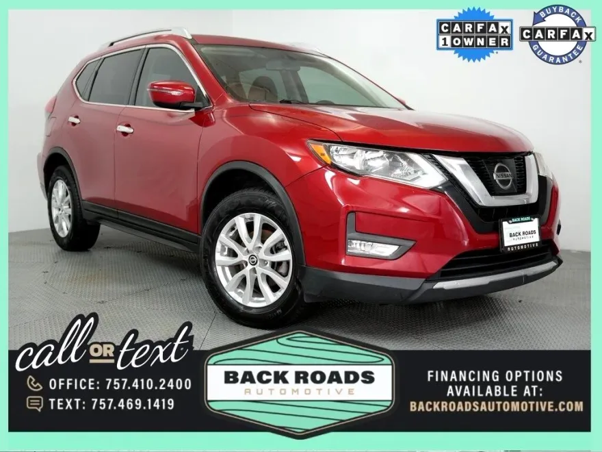 2017 Nissan Rogue AWD SV photo 1