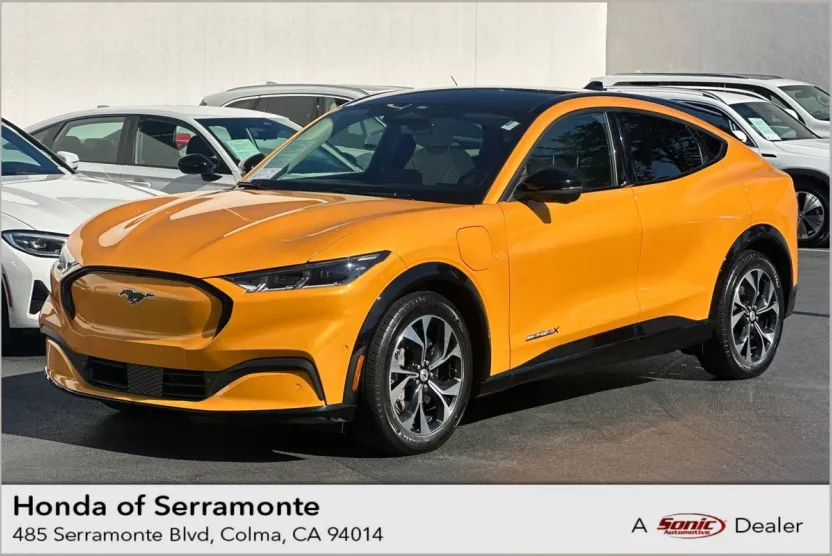 2022 Ford Mustang Mach-E Premium photo 1