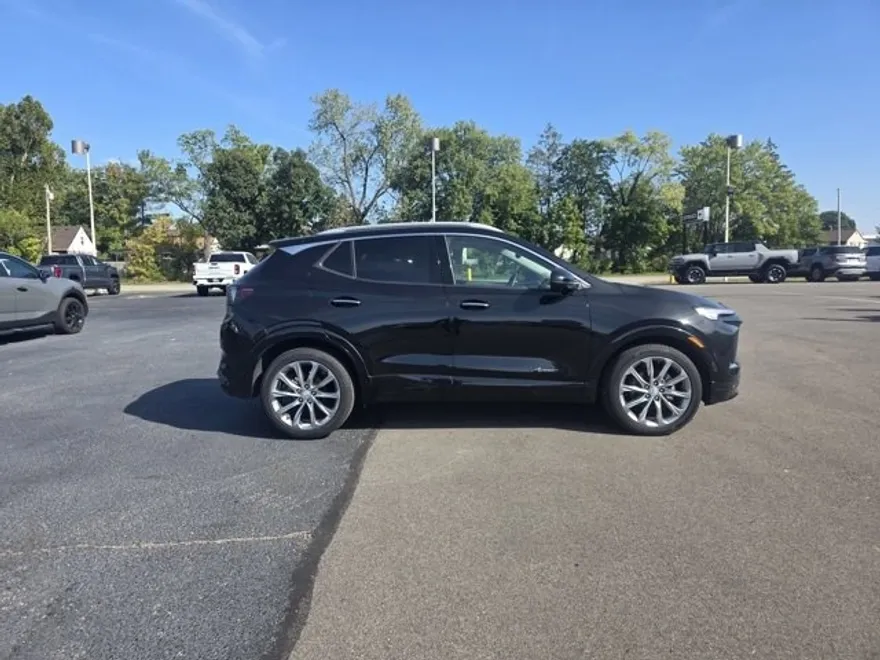 2024 Buick Encore GX Avenir photo 1