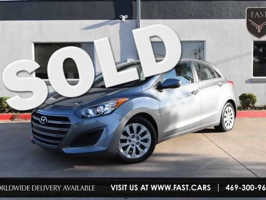 2016 Hyundai Elantra GT Base photo 1