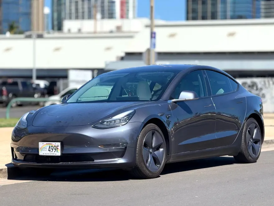 2019 Tesla Model 3 Long Range photo 1