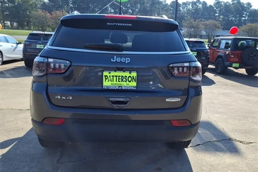 2023 Jeep Compass North Edition Latitude photo 1