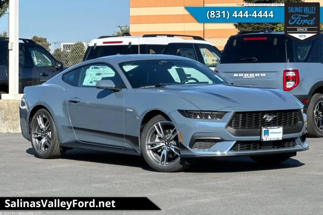 2025 Ford Mustang EcoBoost photo 1