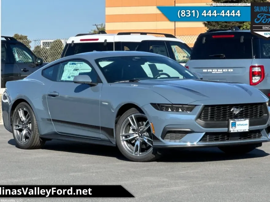 2025 Ford Mustang EcoBoost photo 1