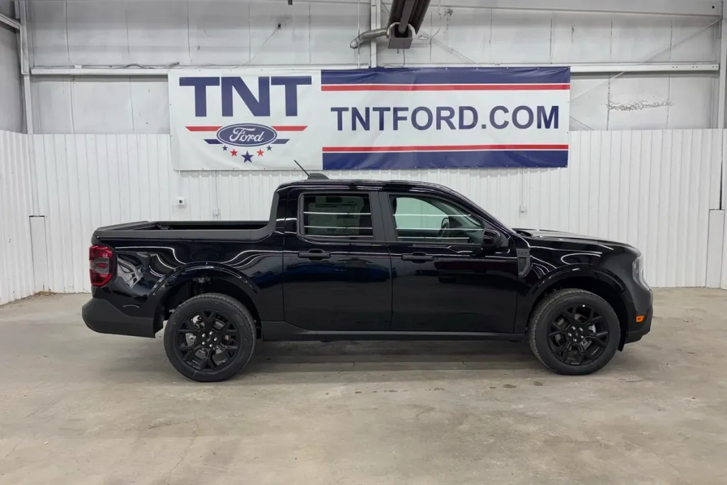 2025 Ford Maverick XLT photo 1