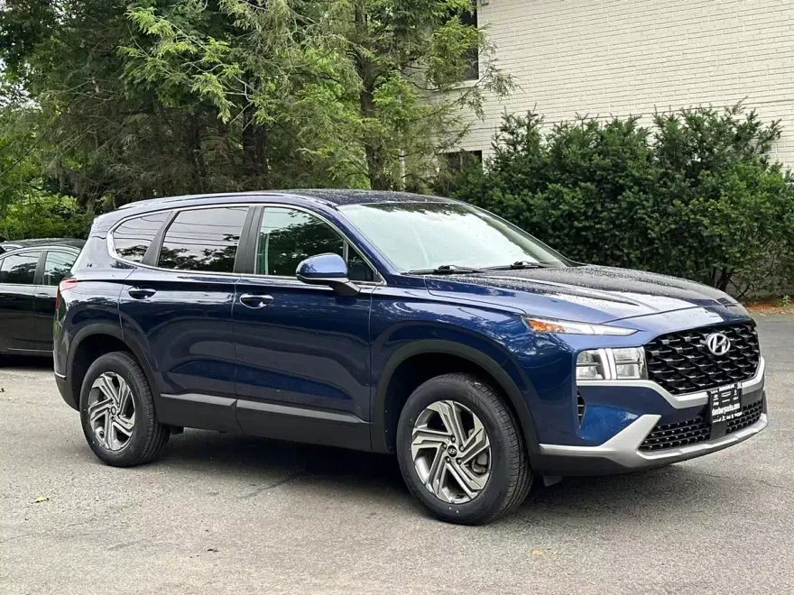 2023 Hyundai Santa Fe SE photo 1