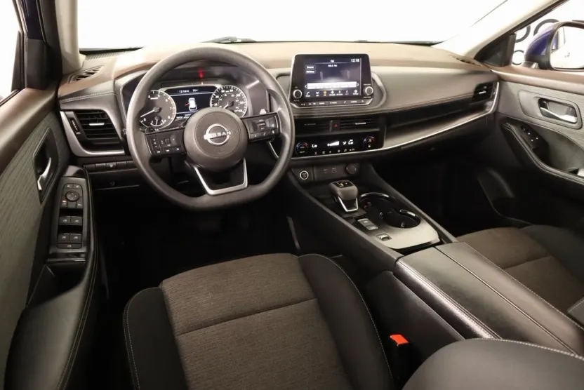 2023 Nissan Rogue SV photo 1