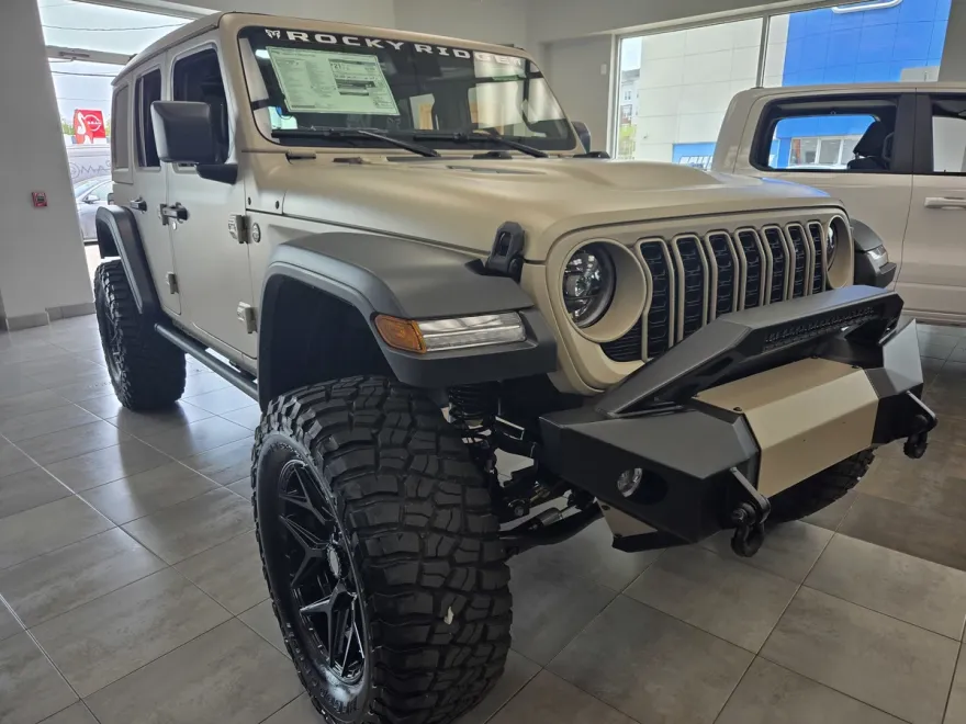 2025 Jeep Wrangler photo 1