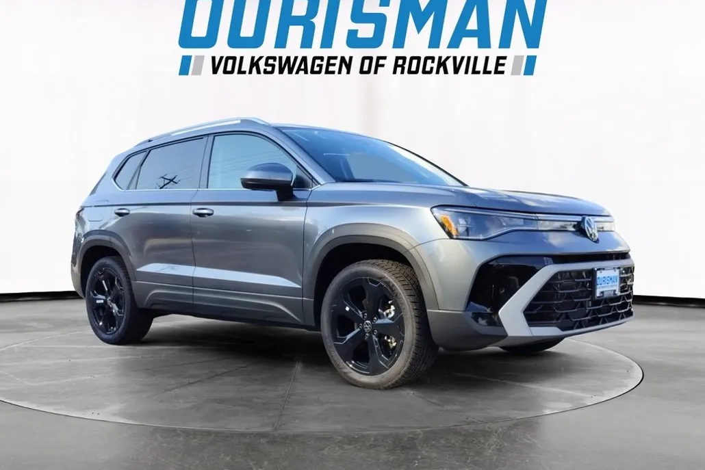 2025 Volkswagen Taos SE photo 1