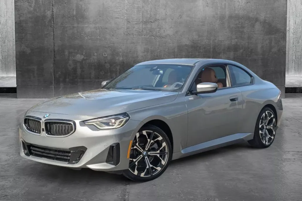 2025 Bmw 230i xDrive Coupe photo 1