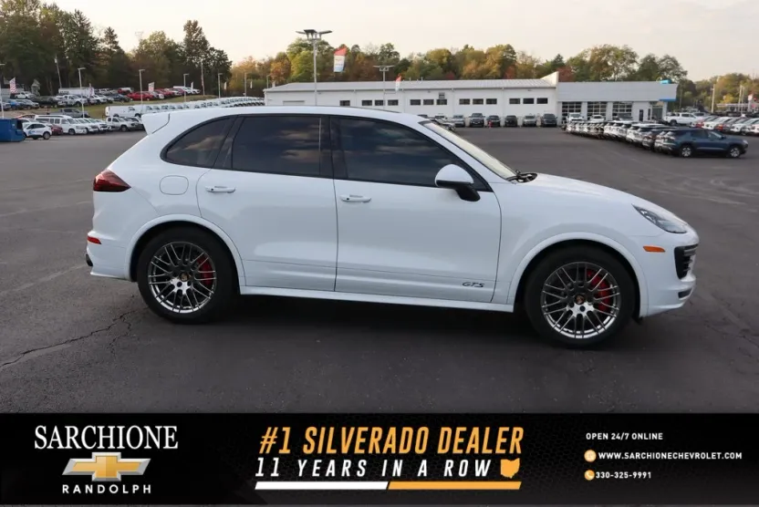 2016 Porsche Cayenne GTS photo 1