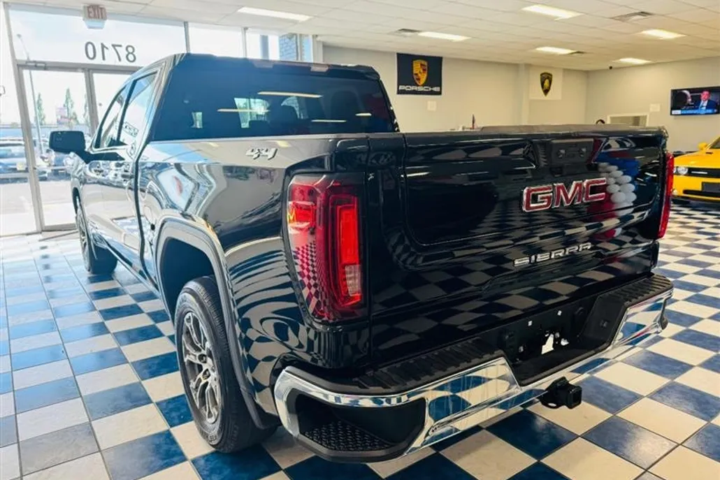 2025 Gmc Sierra 1500 SLT photo 1