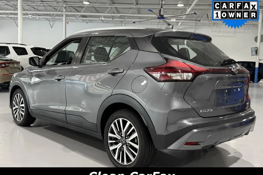 2024 Nissan Kicks SV photo 1