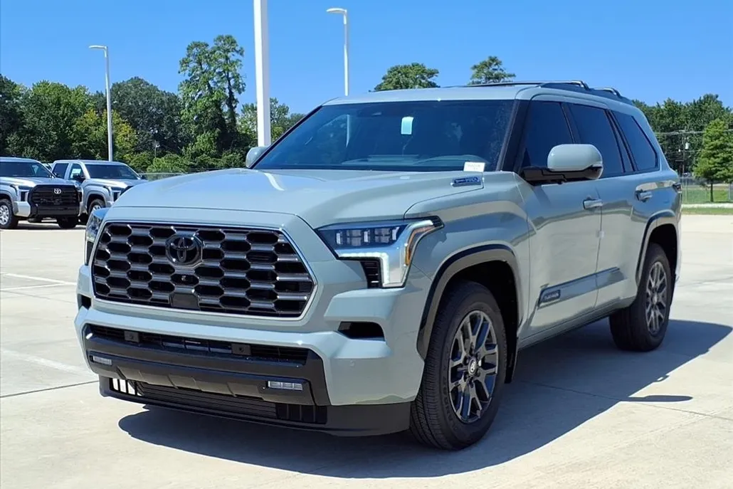 2026 Toyota Sequoia Platinum photo 1