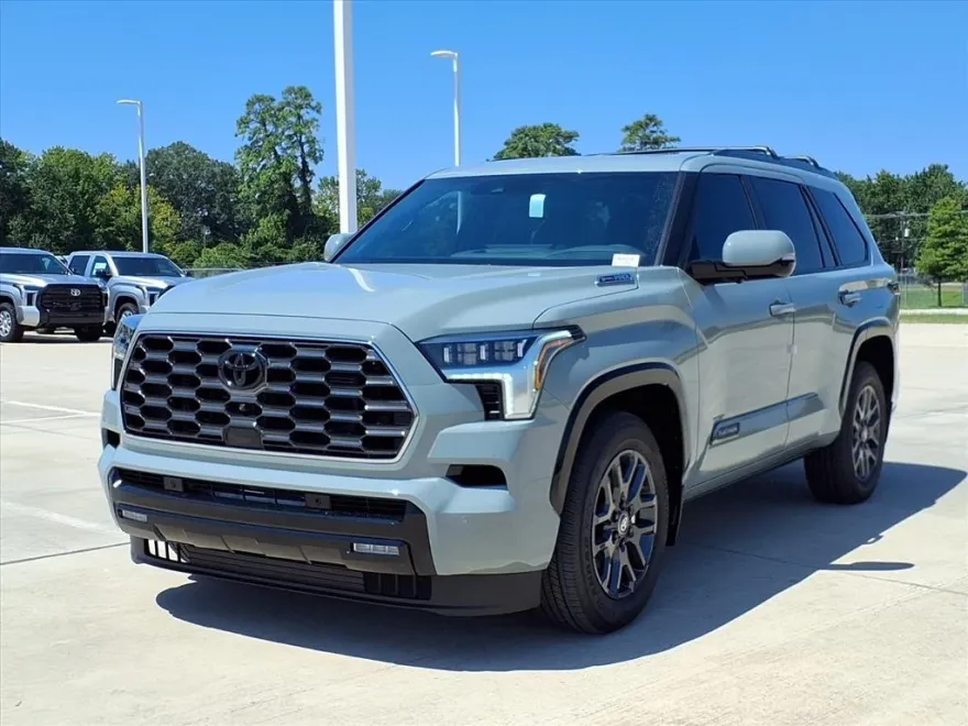 2026 Toyota Sequoia Platinum photo 1