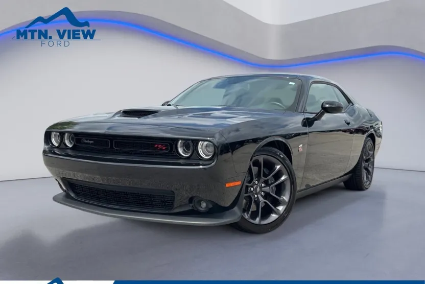 2023 Dodge Challenger R/T Scat Pack photo 1