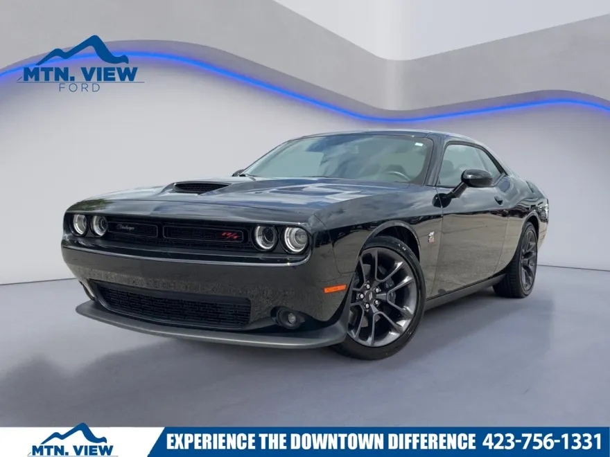 2023 Dodge Challenger R/T Scat Pack photo 1
