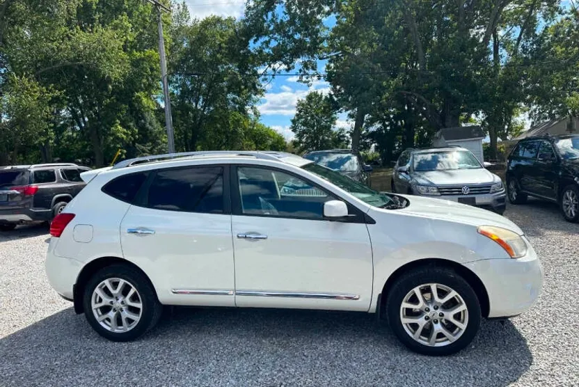 2012 Nissan Rogue SV SL photo 1