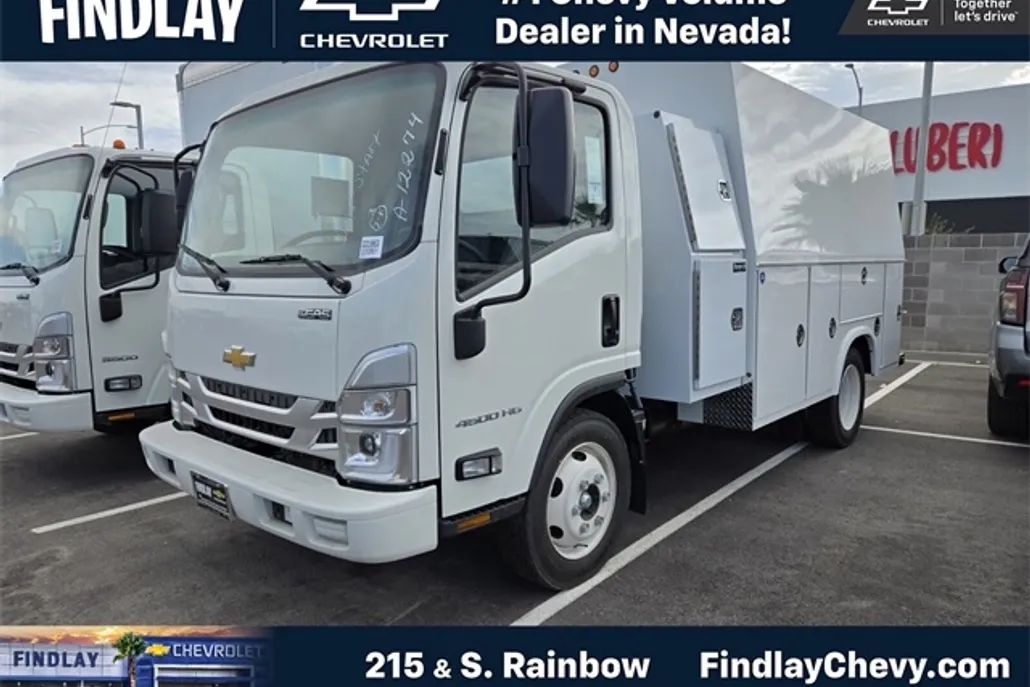 2024 Chevrolet Silverado 4500HD photo 1