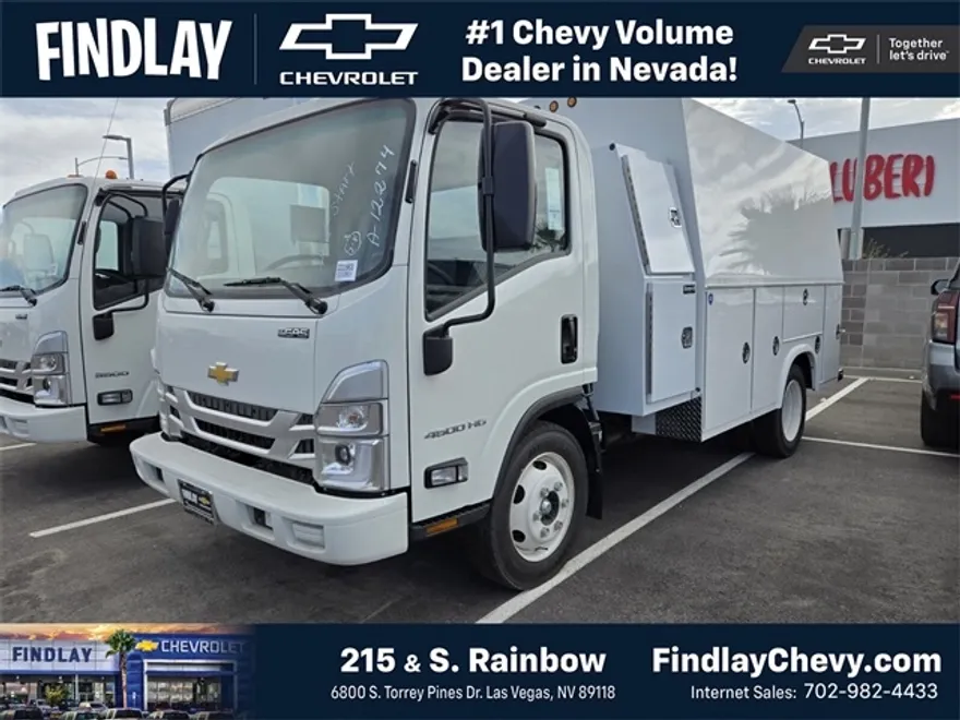 2024 Chevrolet Silverado 4500HD photo 1