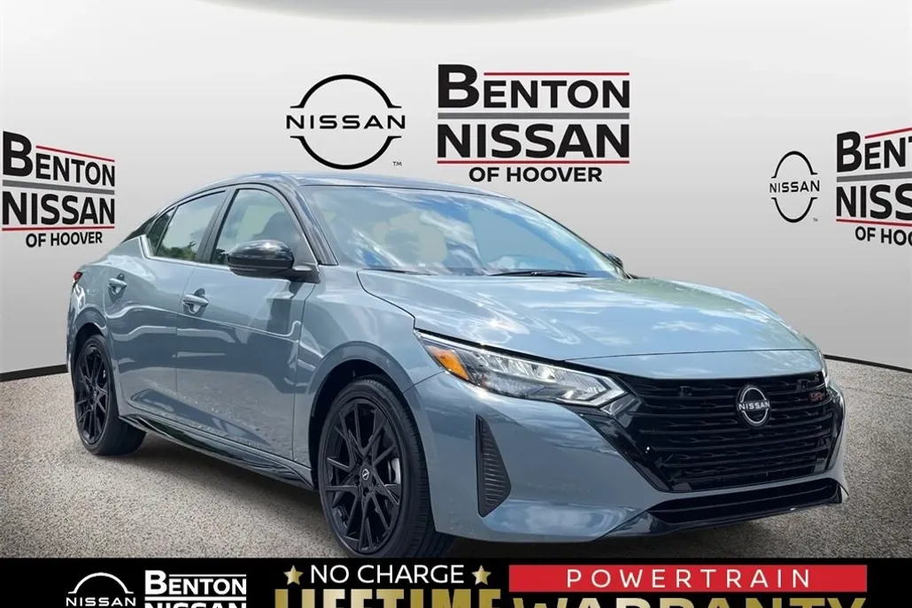2025 Nissan Sentra SR photo 1