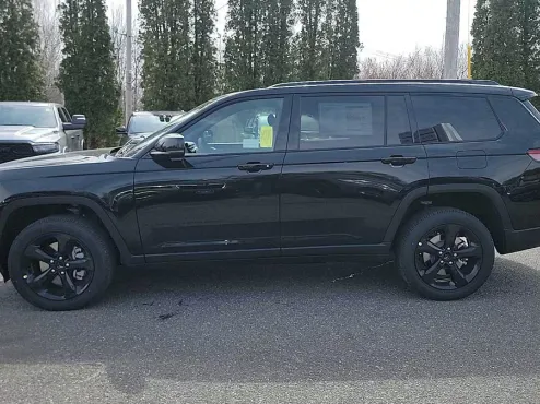 2025 Jeep Grand Cherokee Altitude X photo 4