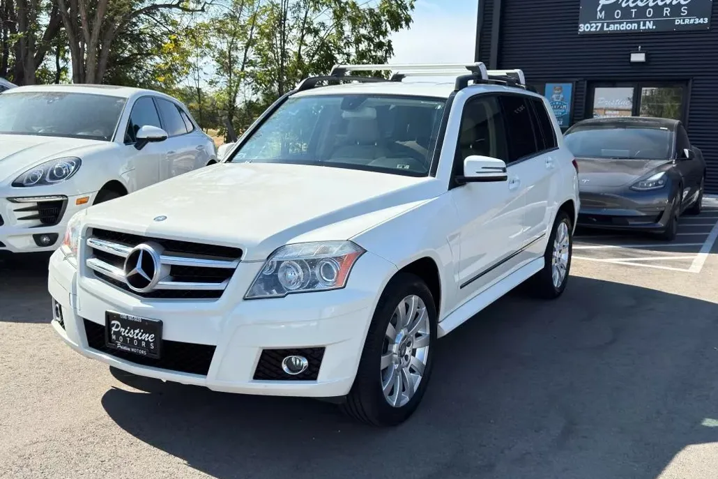 2010 Mercedes Benz GLK 350 4MATIC photo 1