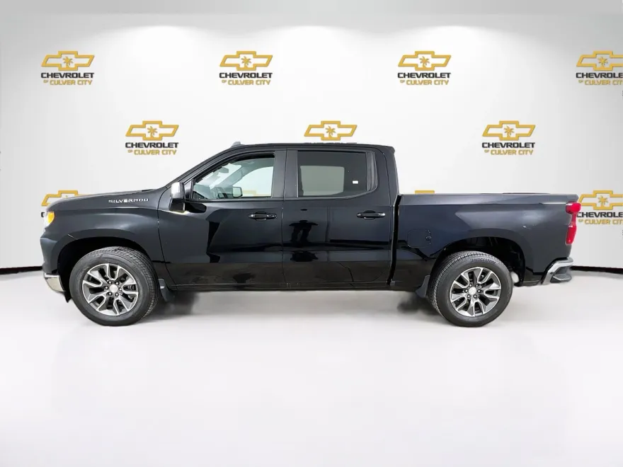 2023 Chevrolet Silverado 1500 LT photo 1