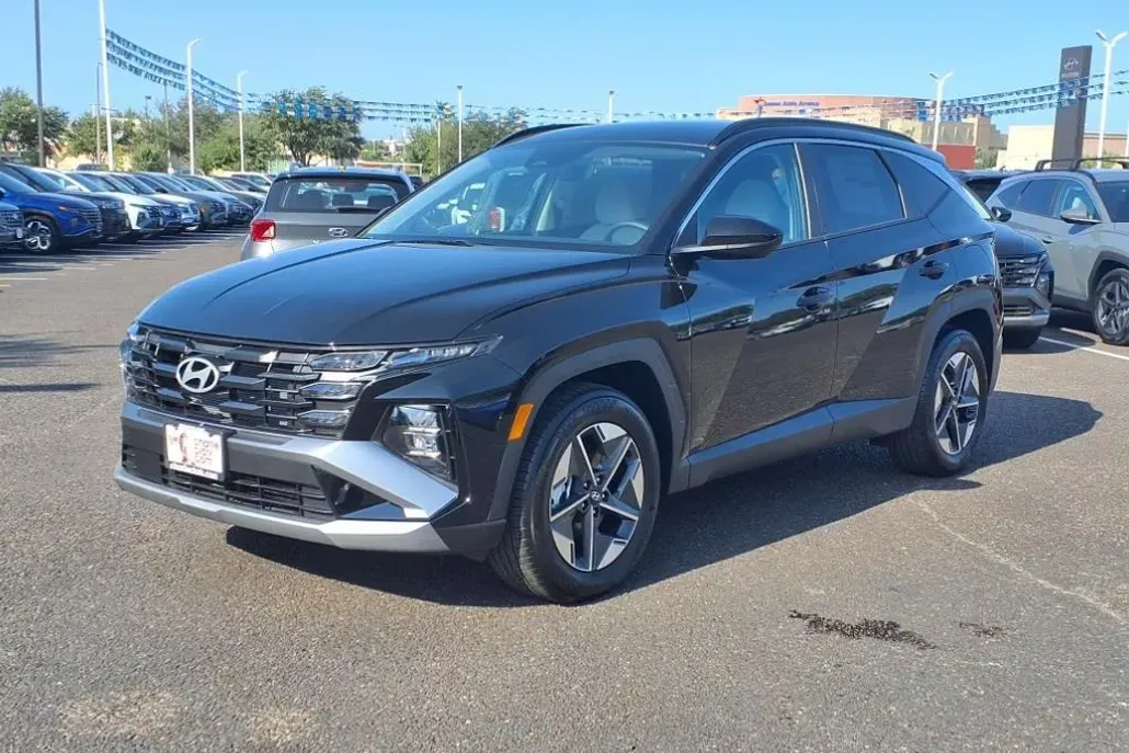2025 Hyundai Tucson SEL photo 1