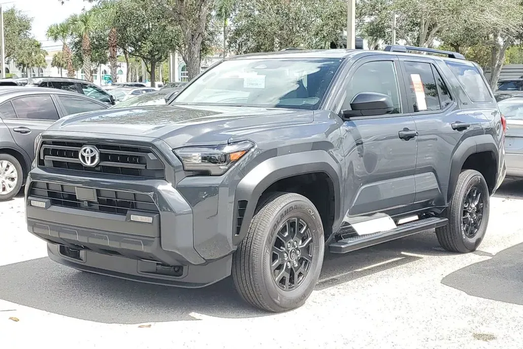 2025 Toyota 4Runner SR5 photo 1