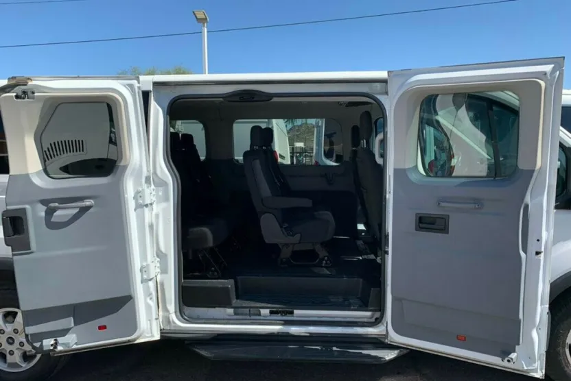 2018 Ford Transit XLT Passenger Van photo 1